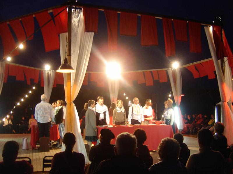 29 juin Spectacle l'Enorme clos Laperouse (019).jpg